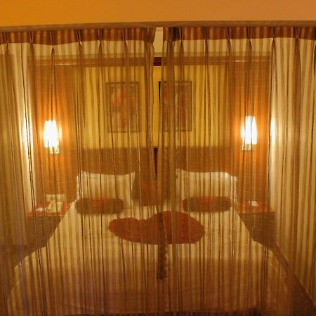 Hotel Skylon Ahmedabad Extérieur photo