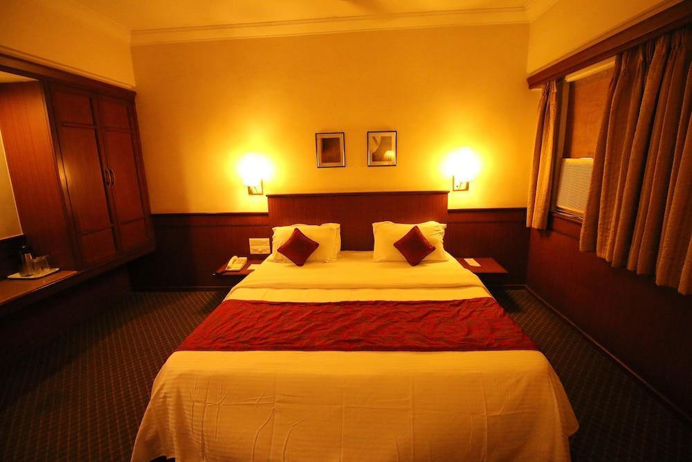 Hotel Skylon Ahmedabad Extérieur photo