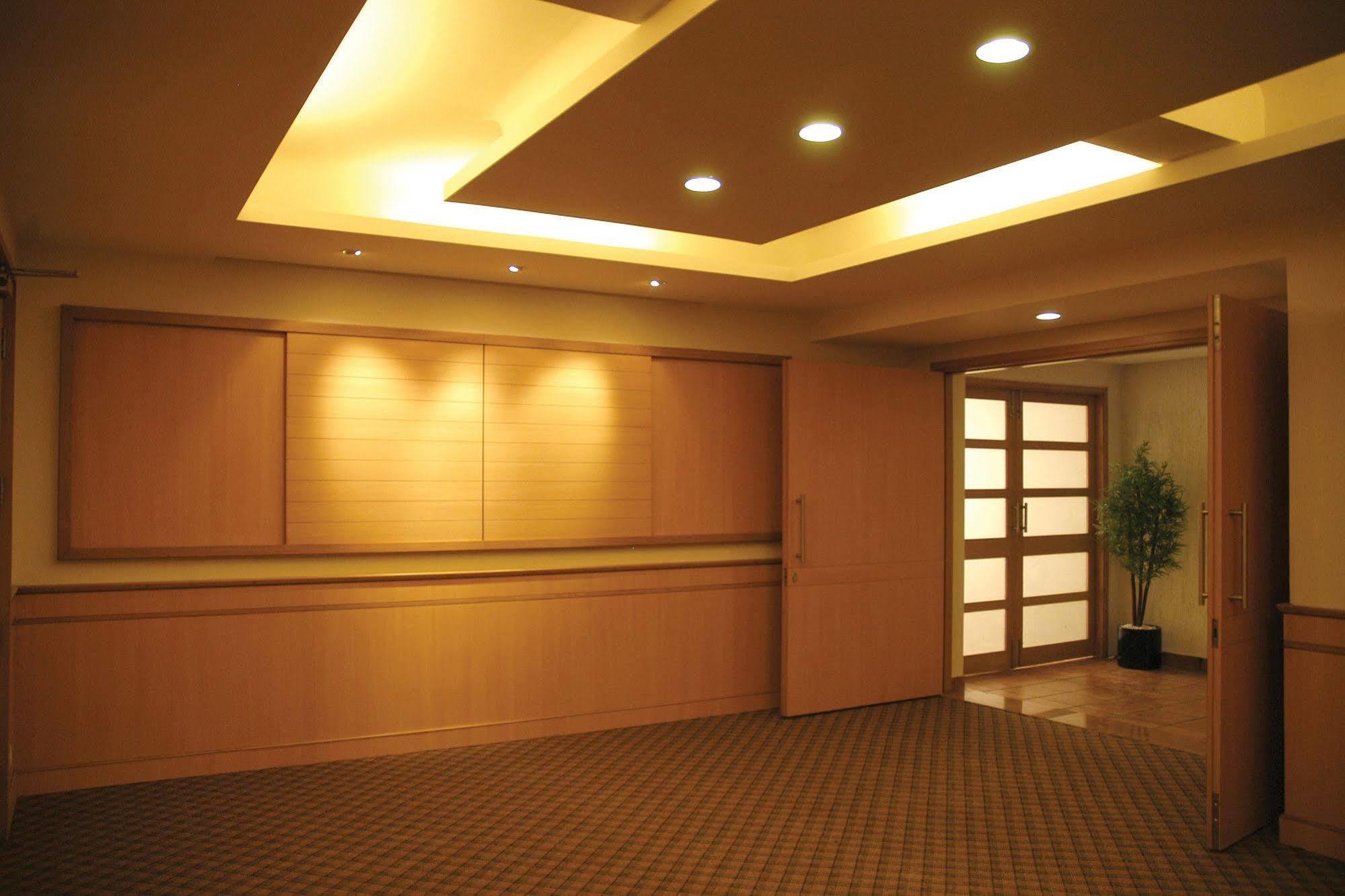 Hotel Skylon Ahmedabad Extérieur photo